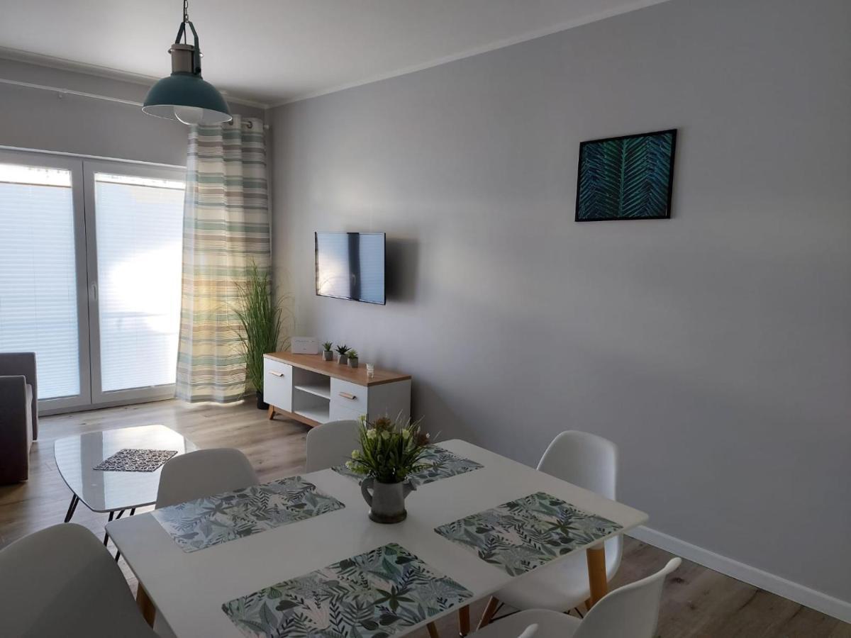 Apartamenty Z Tarasami "Mietowy Spokoj 15" "Romantyczna Szarosc 16" "Niebieska Elegancja 17" Maksymalnie Dla 6 Osob Поберово Екстериор снимка