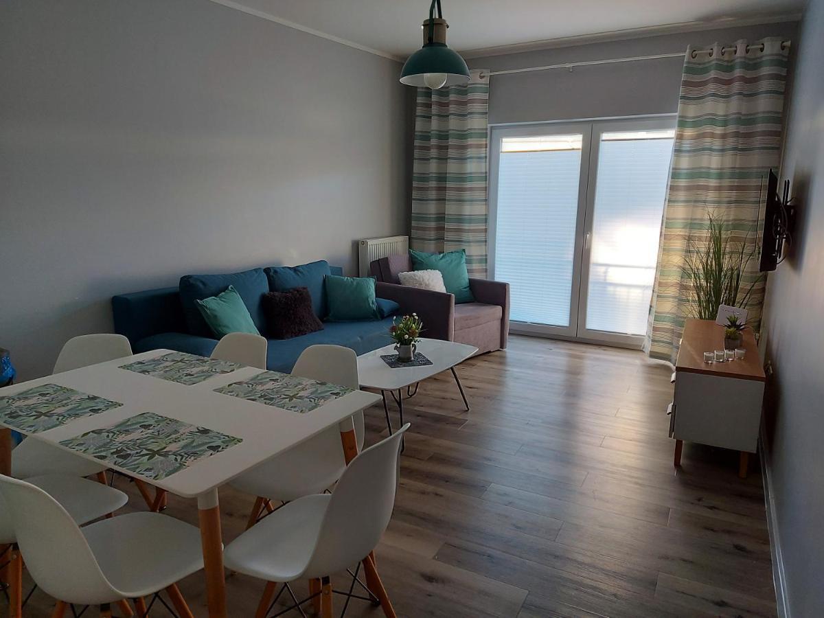 Apartamenty Z Tarasami "Mietowy Spokoj 15" "Romantyczna Szarosc 16" "Niebieska Elegancja 17" Maksymalnie Dla 6 Osob Поберово Екстериор снимка