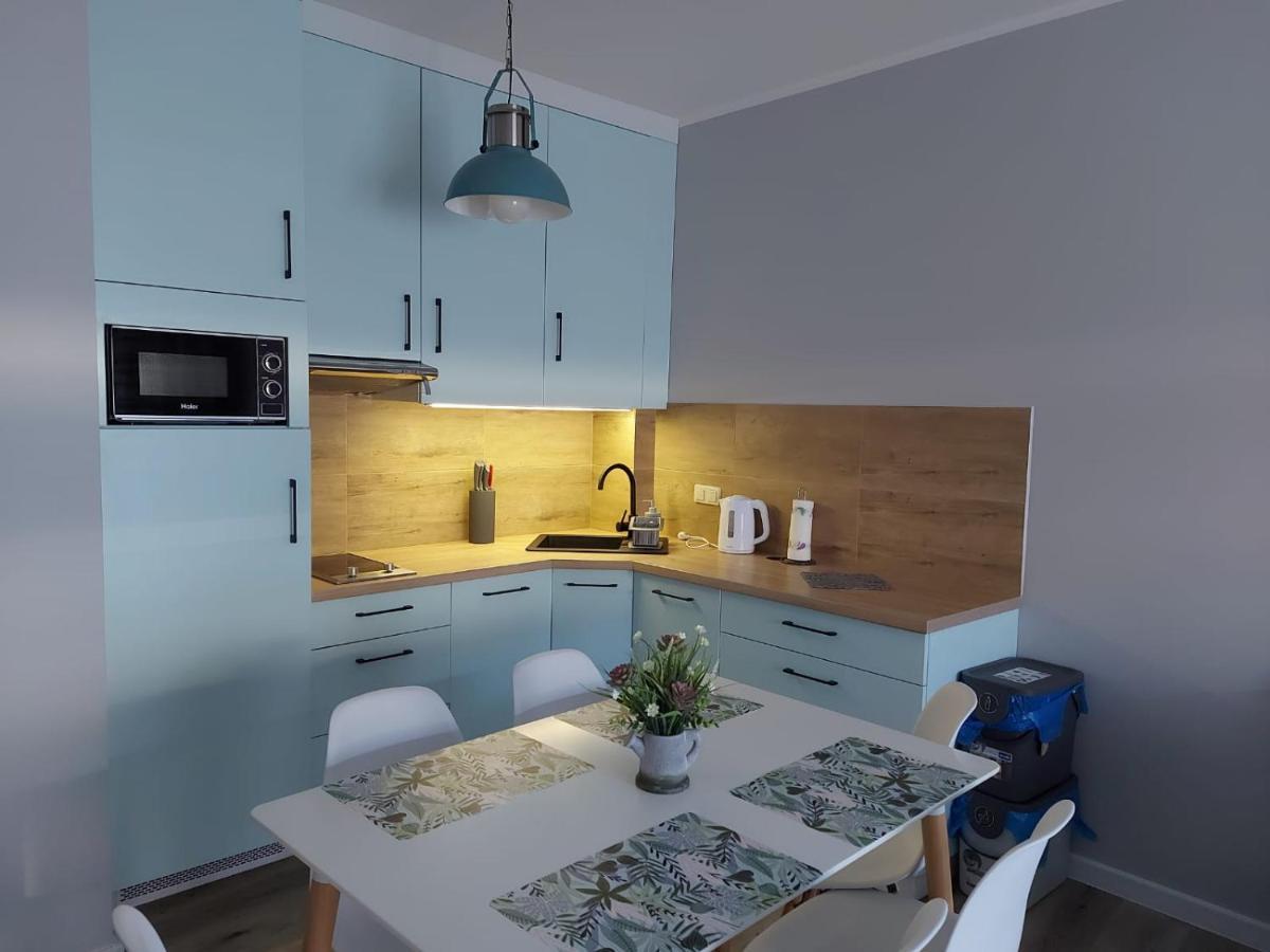 Apartamenty Z Tarasami "Mietowy Spokoj 15" "Romantyczna Szarosc 16" "Niebieska Elegancja 17" Maksymalnie Dla 6 Osob Поберово Екстериор снимка